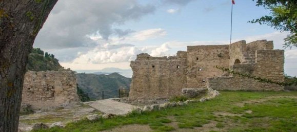 Коммерческая недвижимость с 2 комнатами в Рометта, Италия № 132040 11