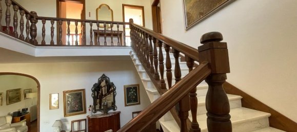 6 bedrooms Villa in Carrara, Italy No. 215088 15