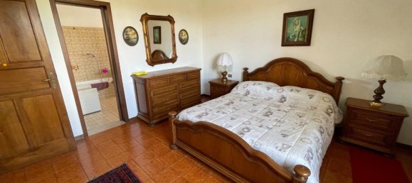 6 bedrooms Villa in Carrara, Italy No. 215088 26