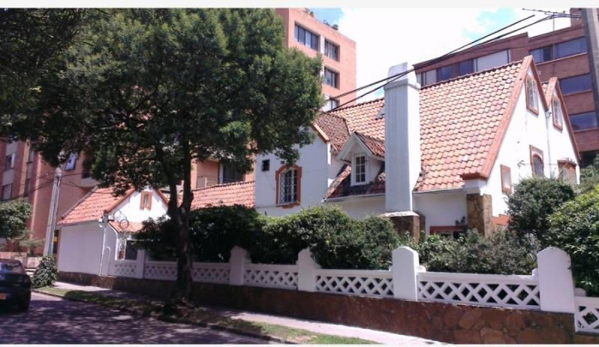 7 bedrooms House in Bogota, Colombia No. 14672