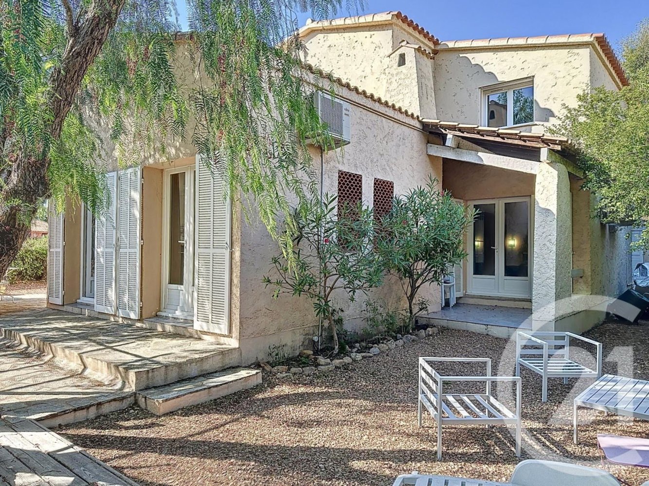 5 bedrooms Villa in Lecci, France No. 239415