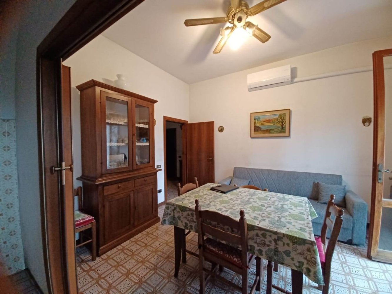 Вилла с 6 комнатами в Эмполи, Италия № 89537