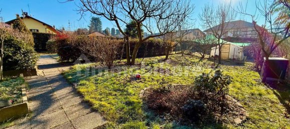 Villa de 2 dormitorios en Trofarello, Italy No. 211995 9