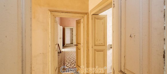 Edifício de 15 divisões em Gallipoli, Italy N.º 234825 30