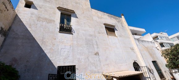 Edifício de 15 divisões em Gallipoli, Italy N.º 234825 7