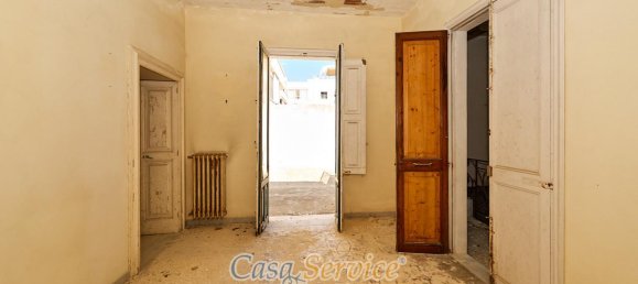 Edifício de 15 divisões em Gallipoli, Italy N.º 234825 14