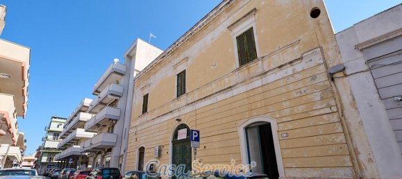 Edifício de 15 divisões em Gallipoli, Italy N.º 234825 4