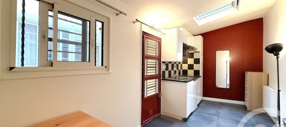 Studio in Paris, France No. 116925 2