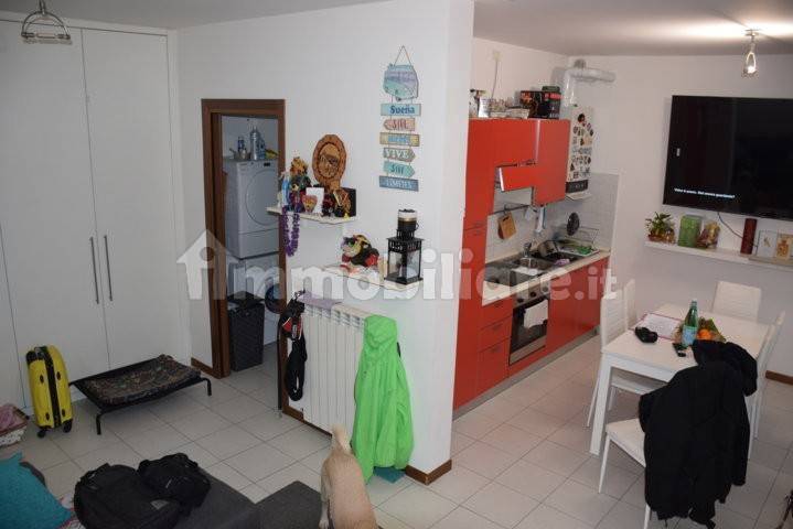 3 rooms Apartment in Bergamo, Italy No. 359320