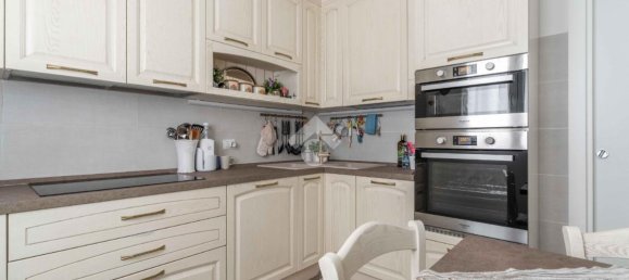 3 rooms Apartment in Rozzano, Italy No. 11592 7