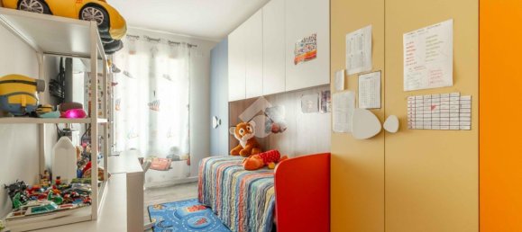 3 rooms Apartment in Rozzano, Italy No. 11592 23