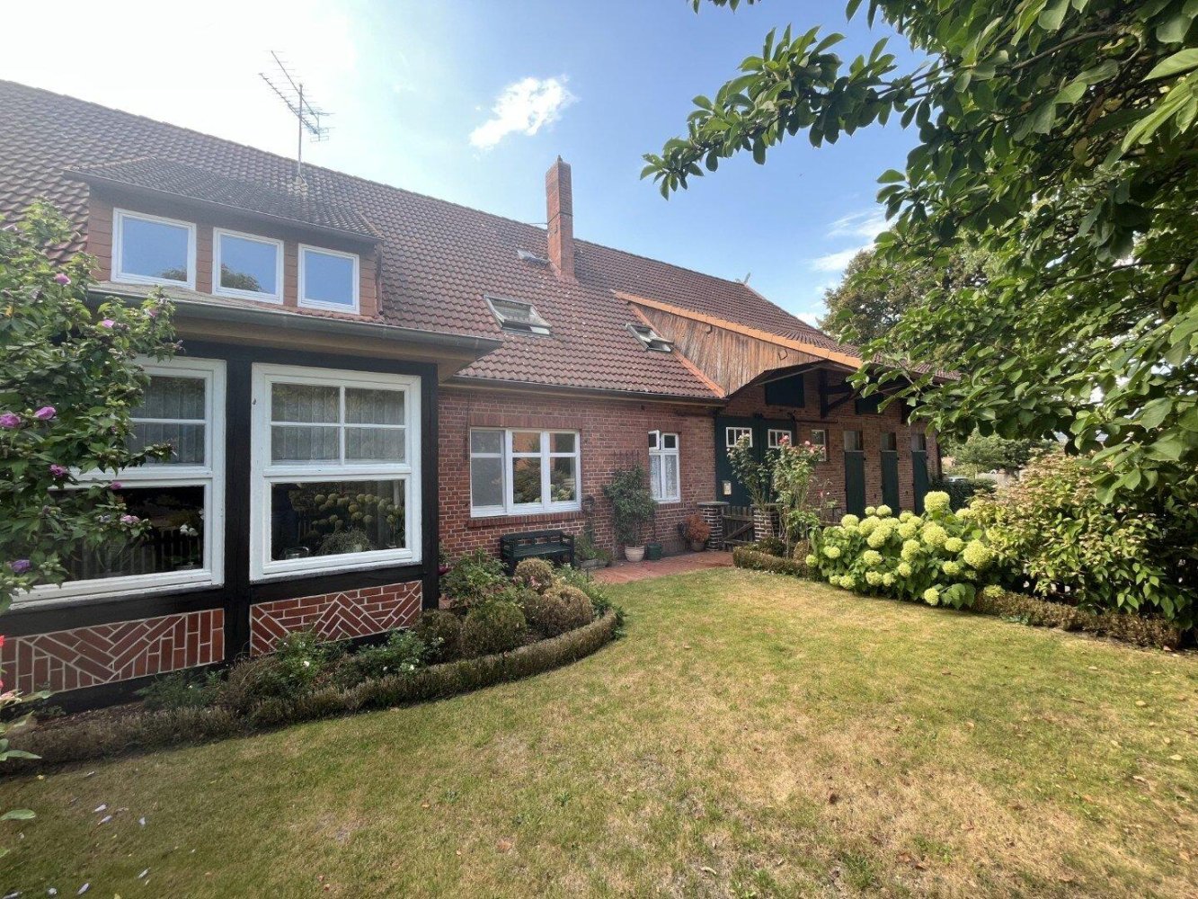 9 rooms House in Hanover, Germany No. 306503