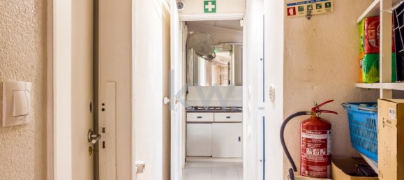 2 bedrooms Apartment in Lisbon, Portugal No. 136697 4