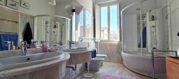 7 غرف نوم فيلا في Pavia, Italy رقم 225895 16