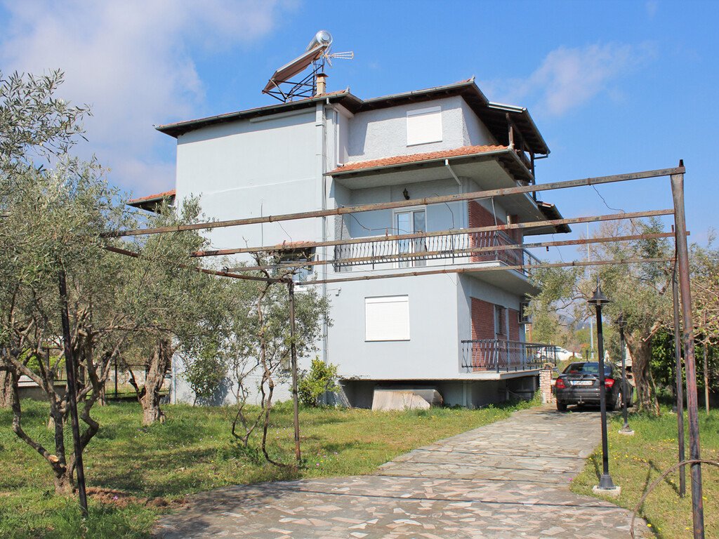7 bedrooms Commercial property in Pieria, Greece No. 3672