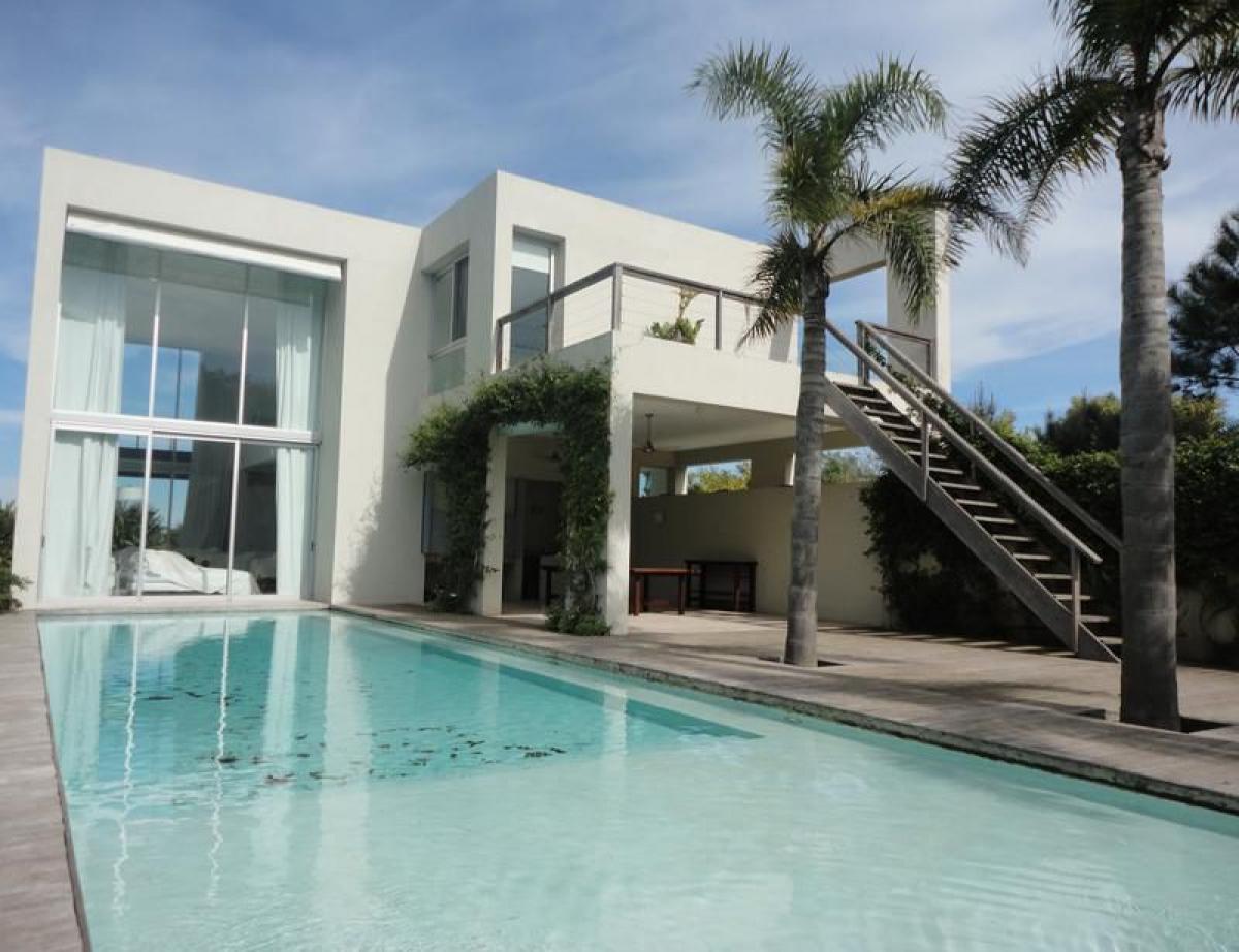 4 غرف نوم منزل في Maldonado, Uruguay رقم 8216