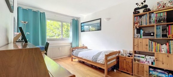 Apartamento de 3 dormitorios en Garches, France No. 178140 19