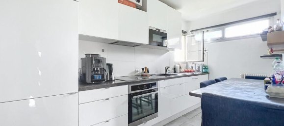 Apartamento de 3 dormitorios en Garches, France No. 178140 10