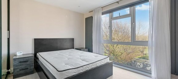 5 bedrooms House in Hounslow, United Kingdom No. 12347 3