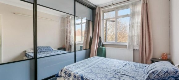 5 bedrooms House in Hounslow, United Kingdom No. 12347 8