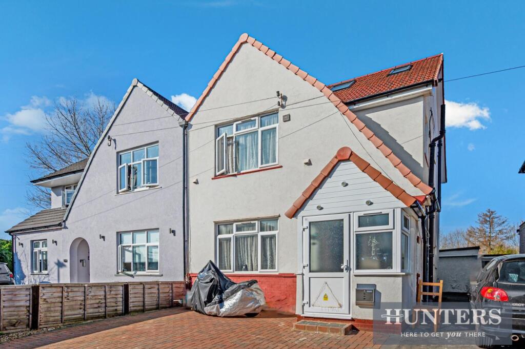 5 bedrooms House in Hounslow, United Kingdom No. 12347