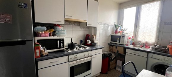 2 bedrooms Apartment in Nanterre, France No. 133994 3