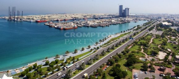 Apartamento T3 em Corniche Road, UAE N.º 6205 2