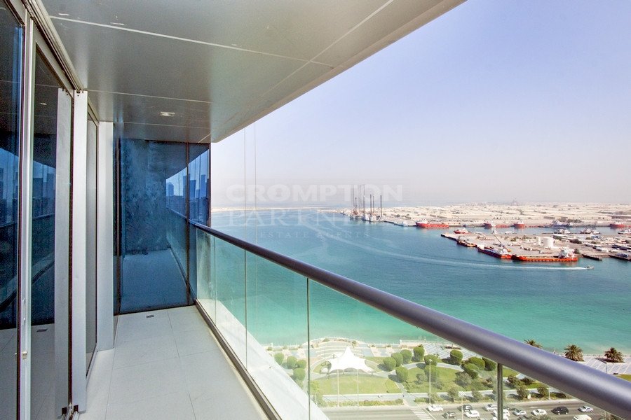 Apartamento T3 em Corniche Road, UAE N.º 6205
