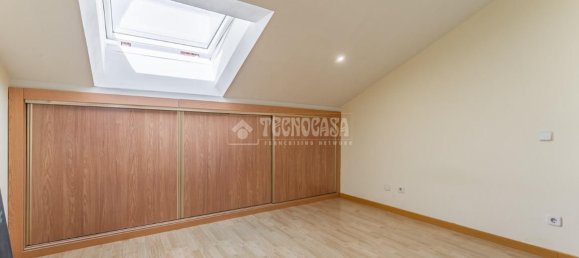 Dúplex de 3 dormitorios en Algete, Spain No. 182379 22