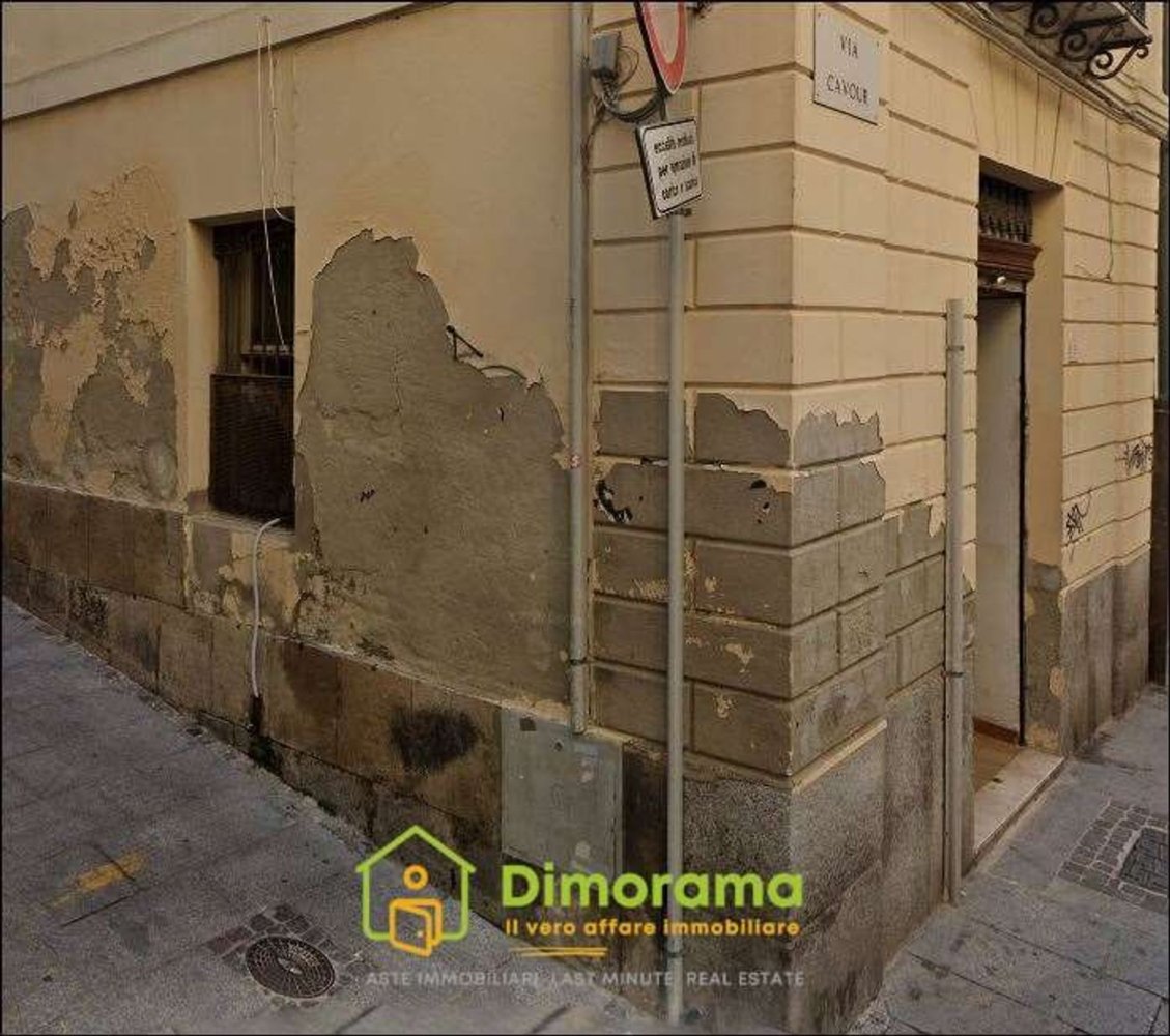  عقار تجاري في Cagliari, Italy 46متر مربع رقم 27391