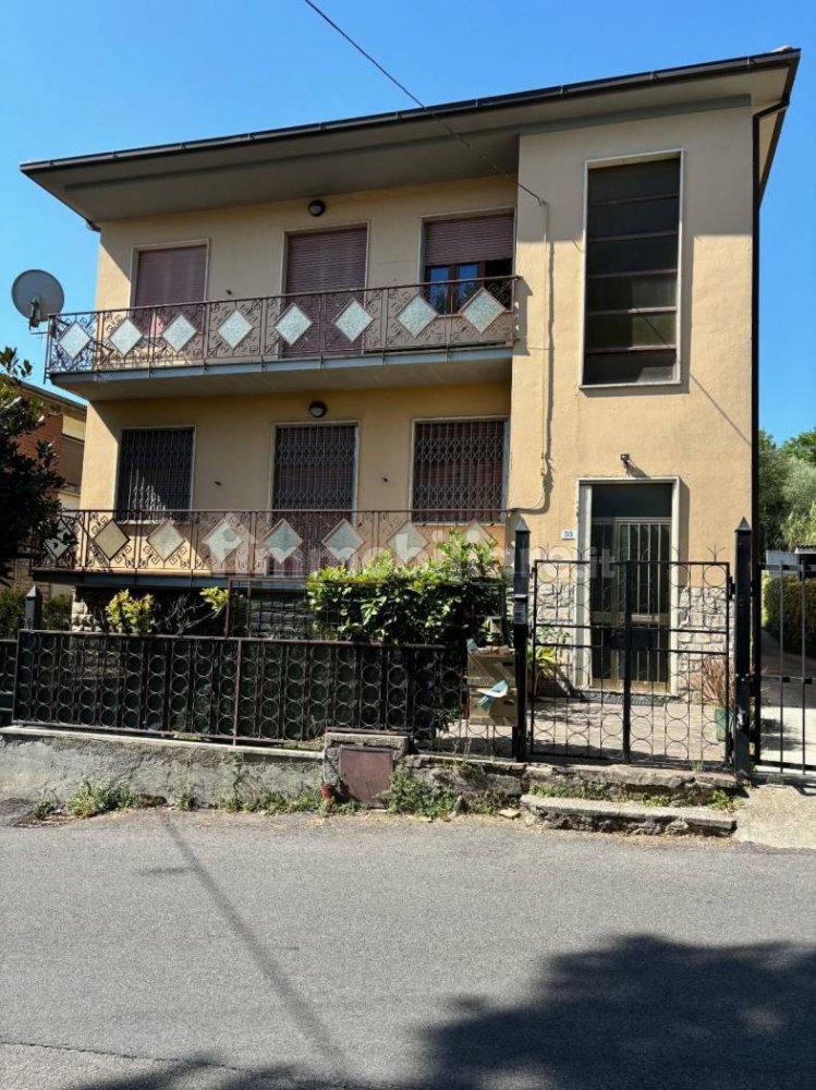 6 bedrooms Villa in Terni, Italy No. 265879