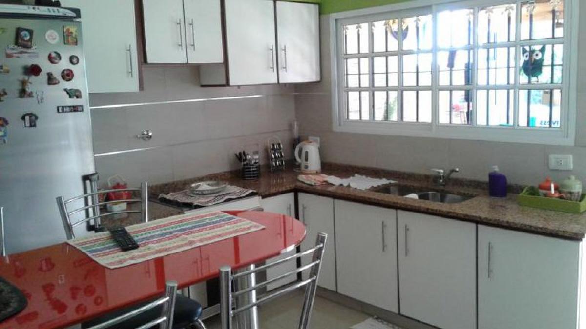 3 bedrooms House in Bermudez, Argentina No. 7650