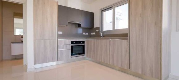 2 bedrooms Apartment in Germasogeia, Cyprus No. 11242 5