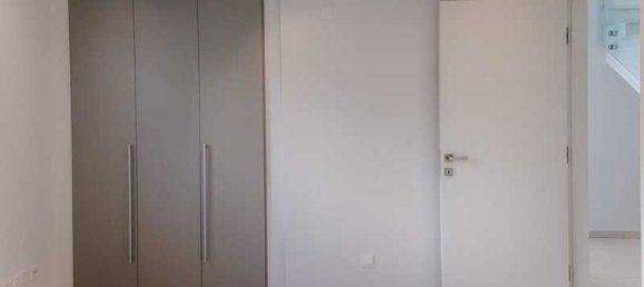 2 bedrooms Apartment in Germasogeia, Cyprus No. 11242 3