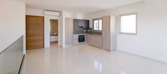 2 bedrooms Apartment in Germasogeia, Cyprus No. 11242 6