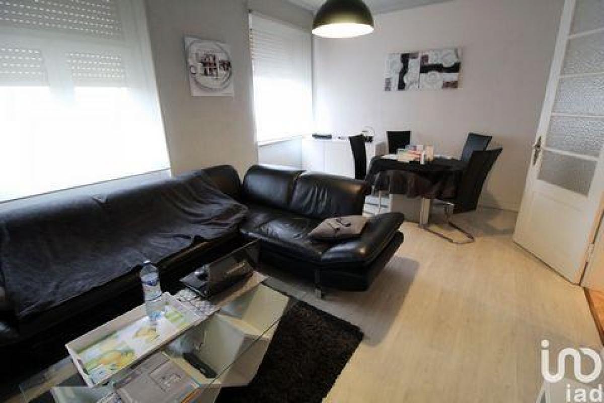 2 bedrooms Condo in Thionville, France No. 4104