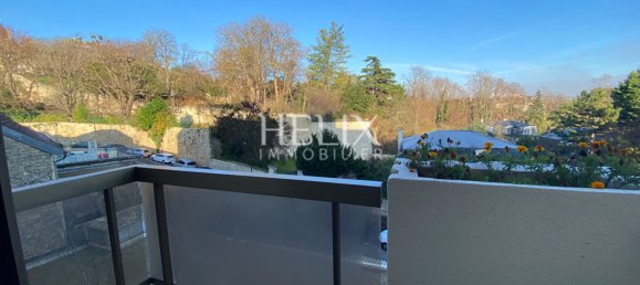 Studio in Le Pecq, France No. 170461 9