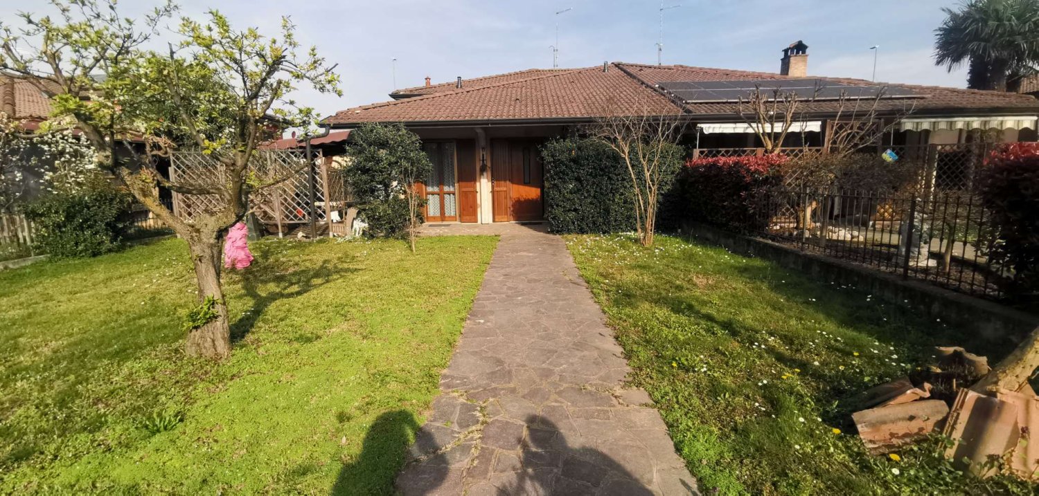 Villa T3 em Crema, Italy N.º 371789