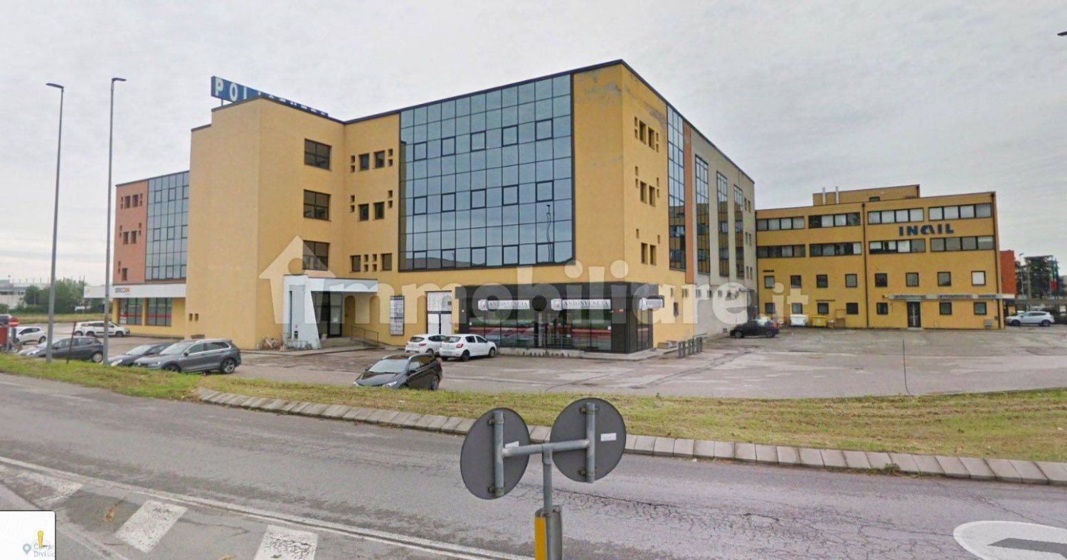 49m² Commercial property in Rovigo, Italy No. 74959