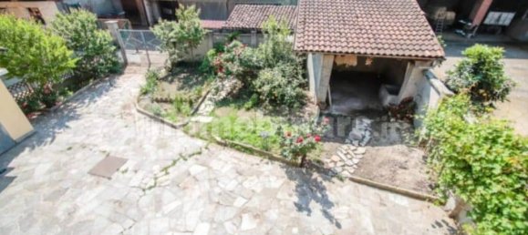 3 bedrooms Villa in Montanaro, Italy No. 75993 8