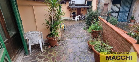 10 rooms House in Palaia, Italy No. 39169 5