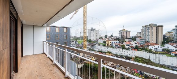 4 bedrooms Duplex in Porto, Portugal No. 140350 18