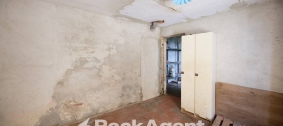 2 bedrooms Villa in Serra Riccò, Italy No. 15333 9