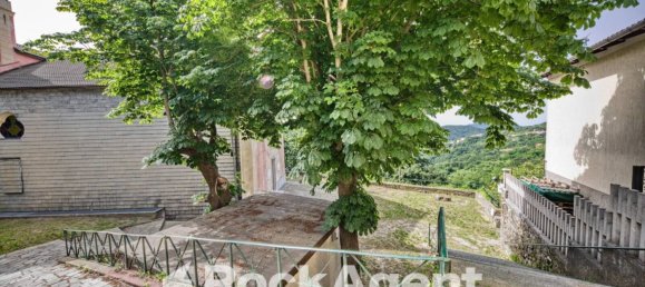 2 bedrooms Villa in Serra Riccò, Italy No. 15333 31