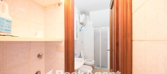 2 bedrooms Villa in Serra Riccò, Italy No. 15333 22
