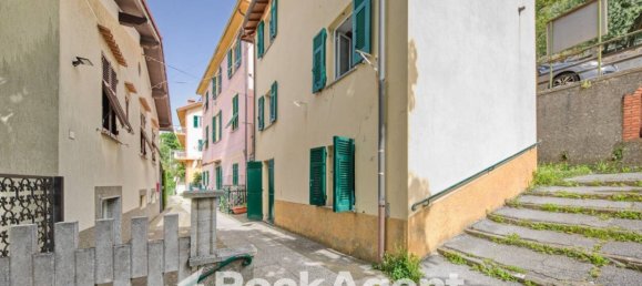 2 bedrooms Villa in Serra Riccò, Italy No. 15333 7