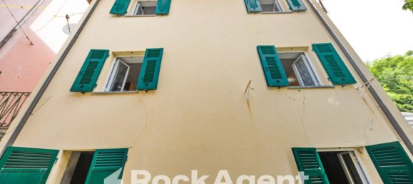 2 bedrooms Villa in Serra Riccò, Italy No. 15333 4