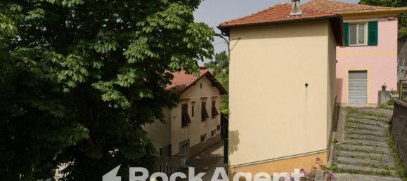 2 bedrooms Villa in Serra Riccò, Italy No. 15333 37