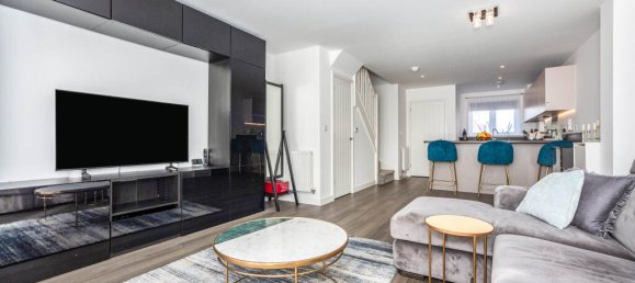 2 bedrooms House in Gravesend, United Kingdom No. 10749 3