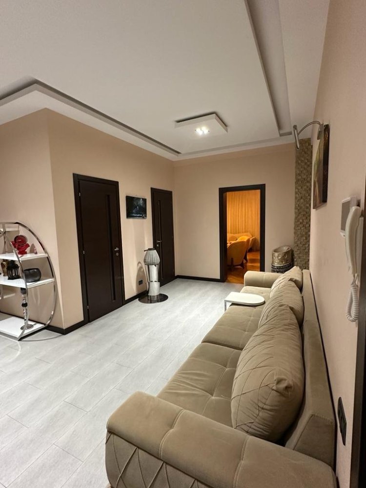 Apartamento T4 em Khatay, Azerbaijan N.º 1473